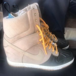 Nike wedge suede Size 9.5